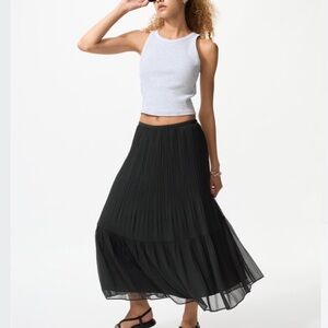 Uniqlo Chiffon Tiered Skirt